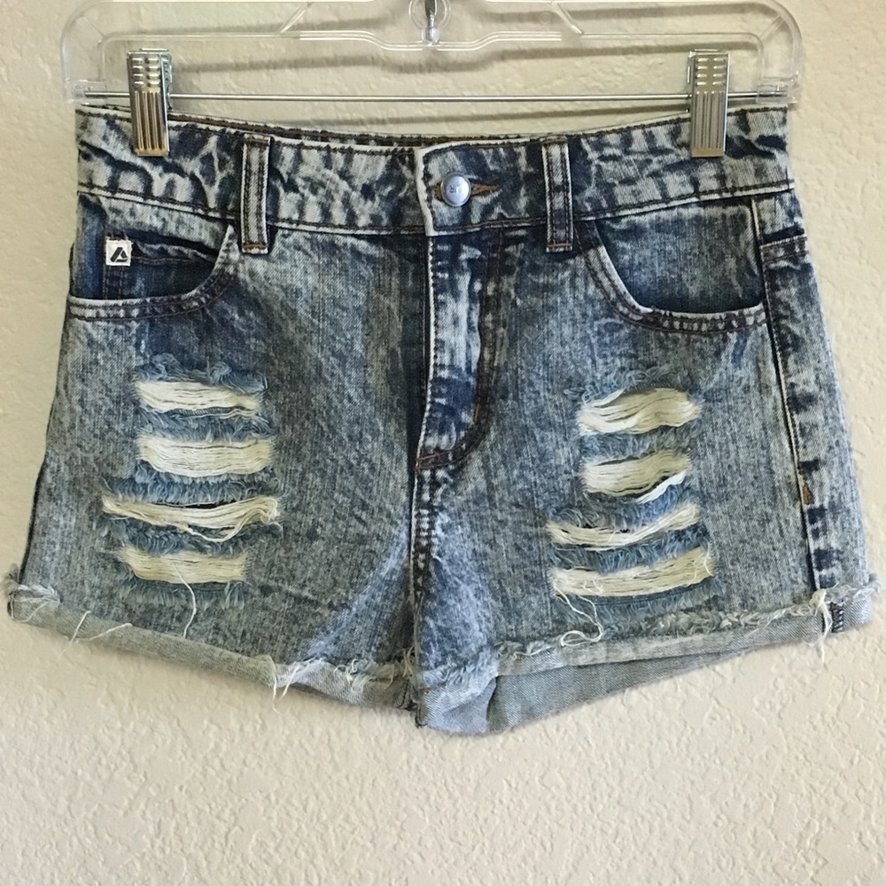 Denim jean SHORTS!